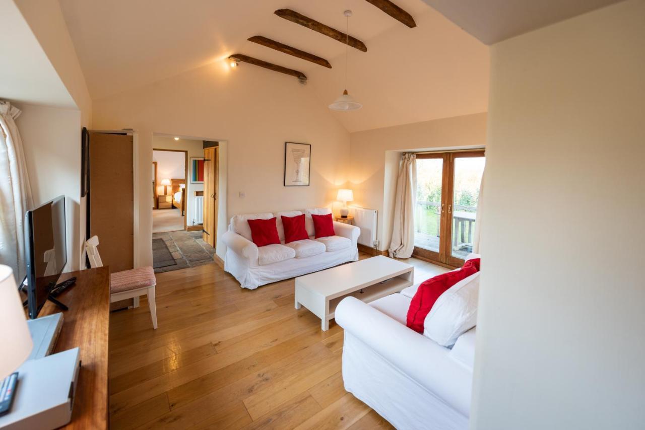 Whitley Coach House Villa Exterior photo