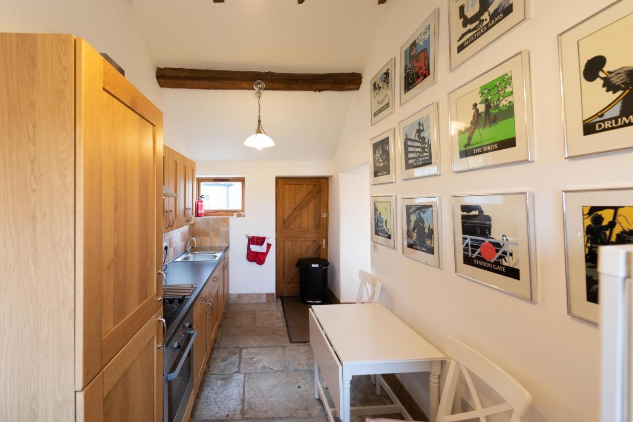 Whitley Coach House Villa Exterior photo