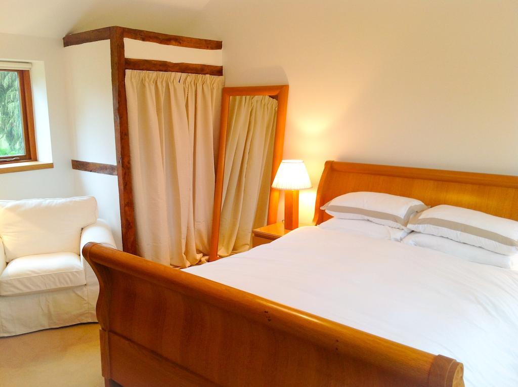 Whitley Coach House Villa Room photo